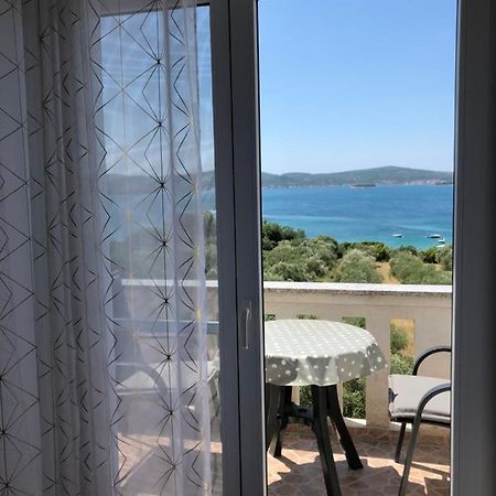 Apartments Delfini Sveti Filip i Jakov Kültér fotó