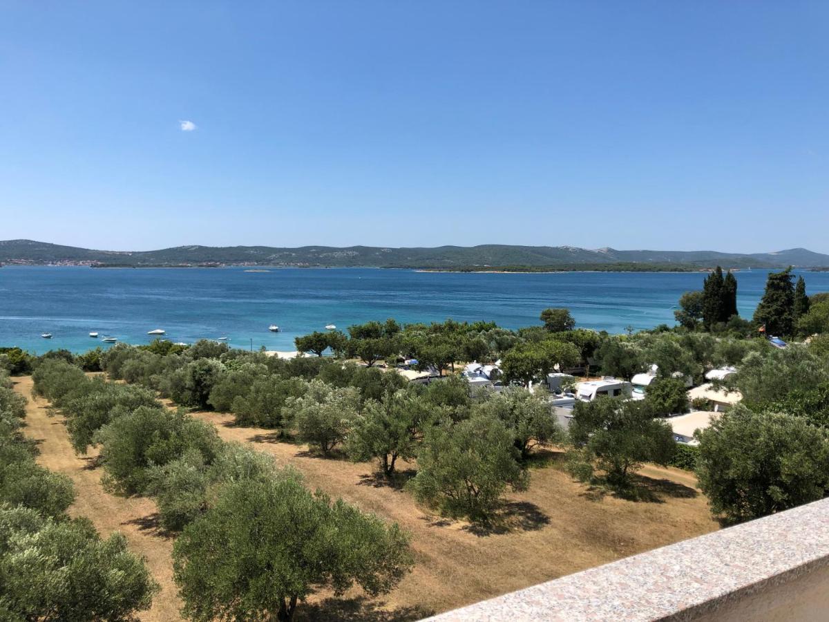 Apartments Delfini Sveti Filip i Jakov Kültér fotó