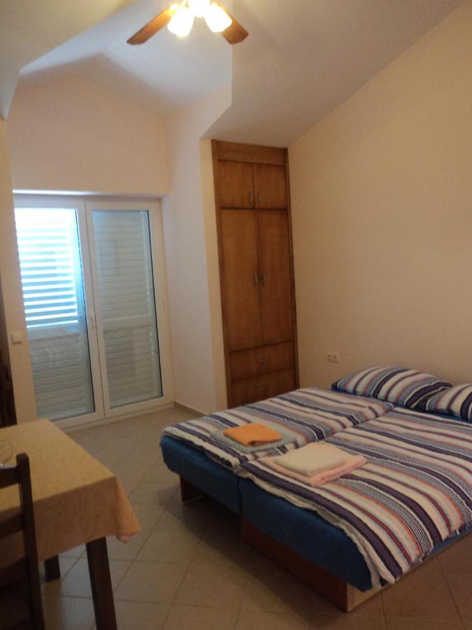 Apartments Delfini Sveti Filip i Jakov Kültér fotó