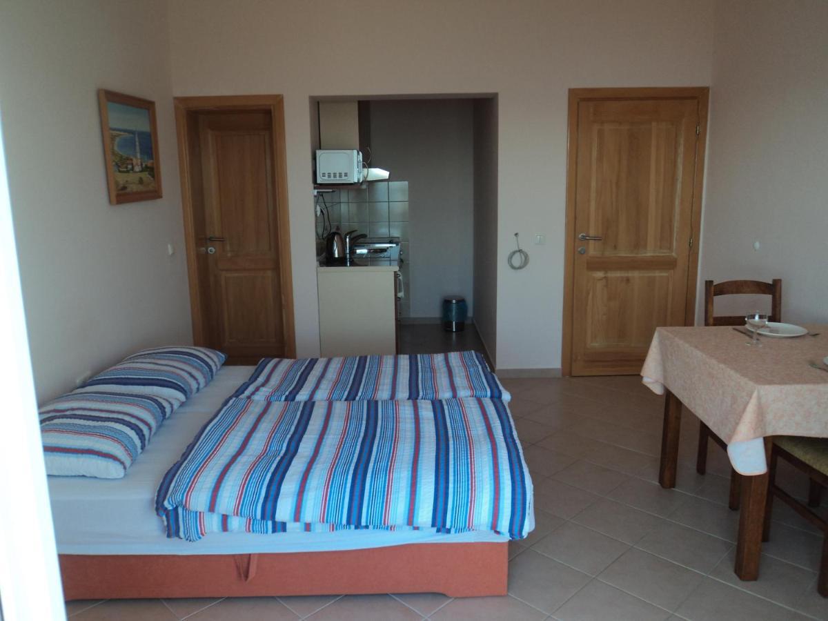 Apartments Delfini Sveti Filip i Jakov Kültér fotó