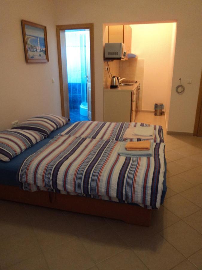 Apartments Delfini Sveti Filip i Jakov Kültér fotó