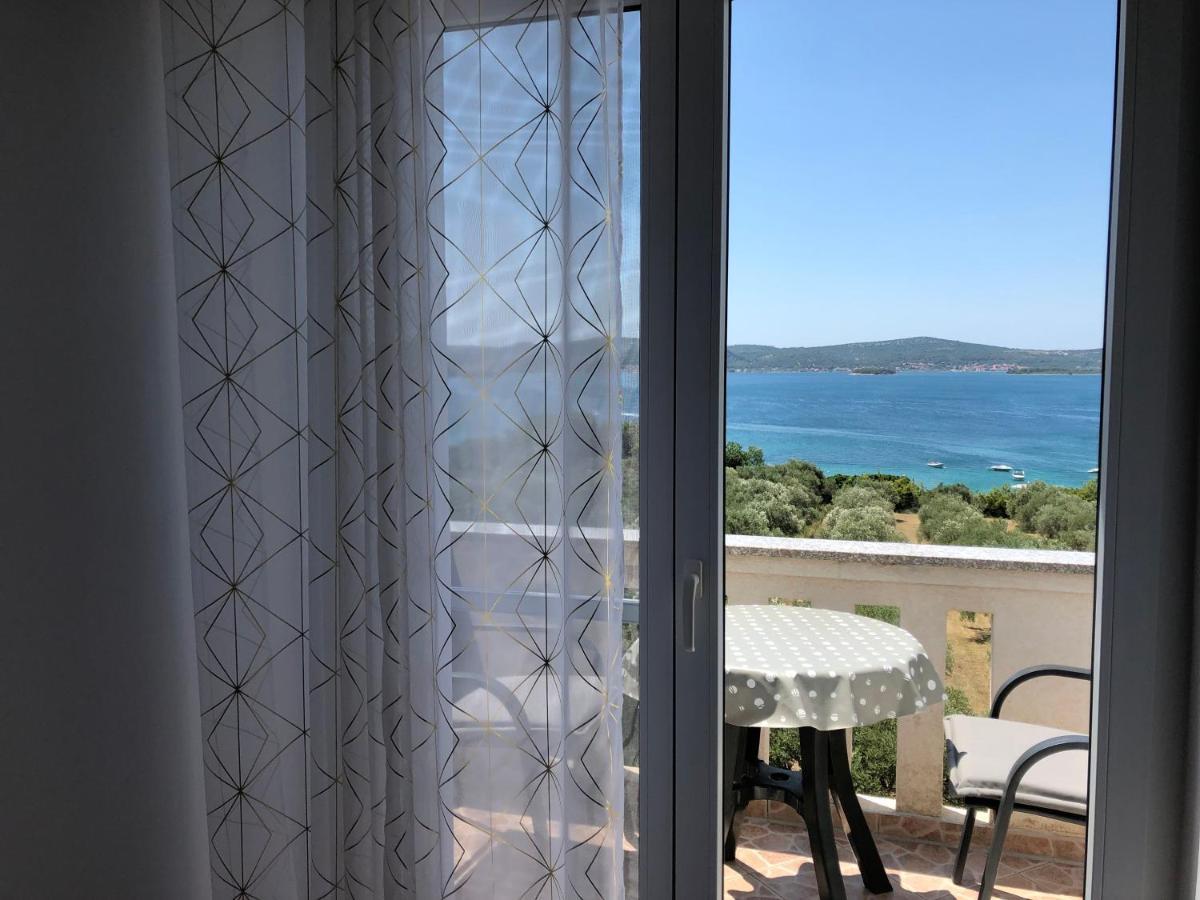 Apartments Delfini Sveti Filip i Jakov Kültér fotó