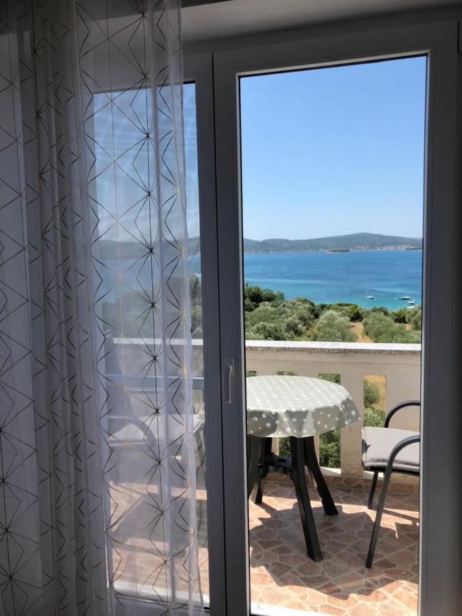 Apartments Delfini Sveti Filip i Jakov Kültér fotó