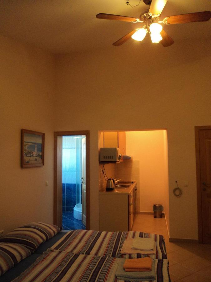 Apartments Delfini Sveti Filip i Jakov Kültér fotó