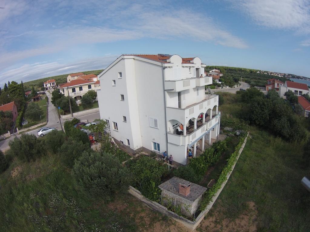 Apartments Delfini Sveti Filip i Jakov Kültér fotó